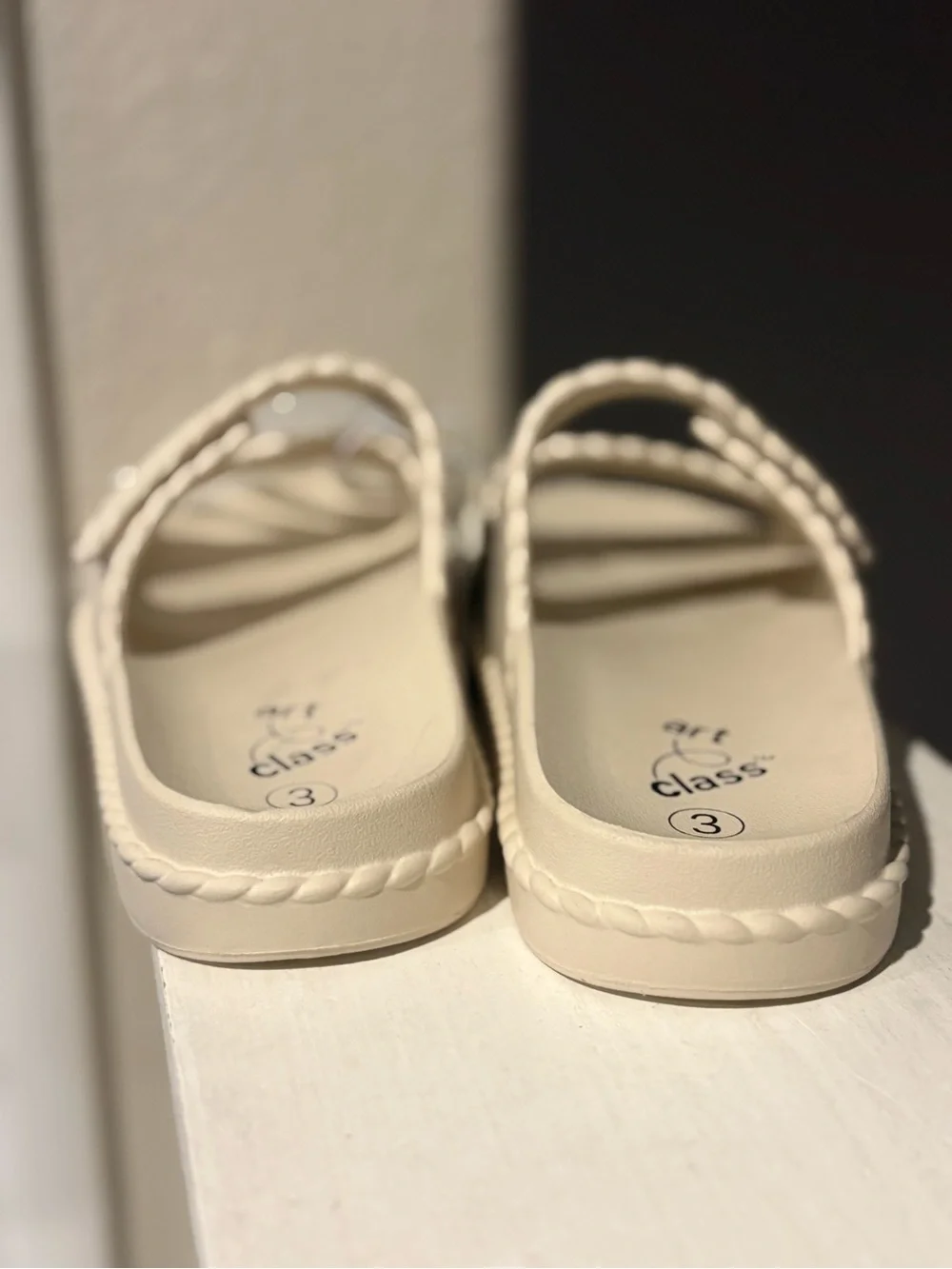 Art Class Size 3 Cream Sela Comfort Slip On Sandals Soft Rubber NEW - Picture 4 of 6